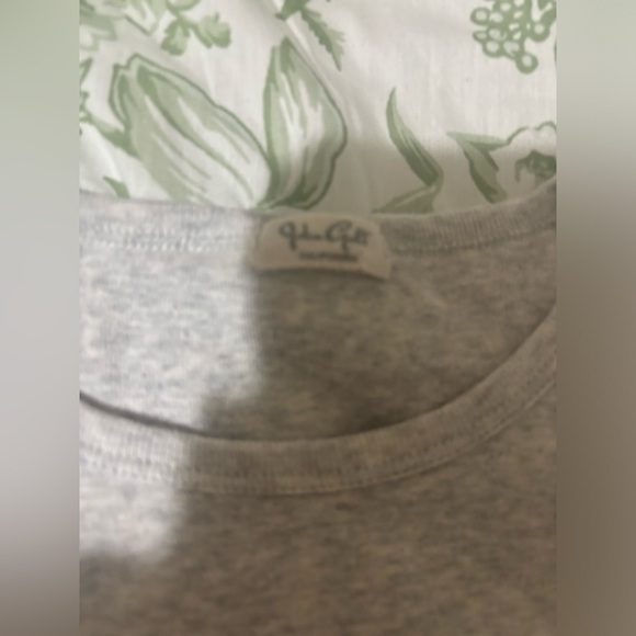 Grey brandy melville tee - Picture 2 of 3